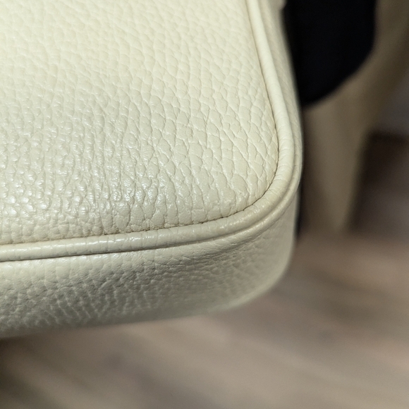 Quince Cream Crossbody Bag - Picture 3 of 7